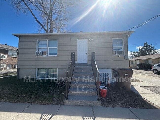 Building Photo - 732 Wasatch St.