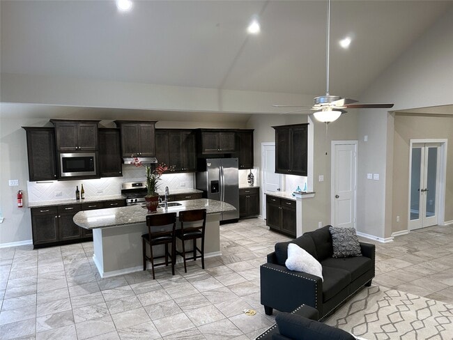 Building Photo - 8426 Bay Orchard Dr