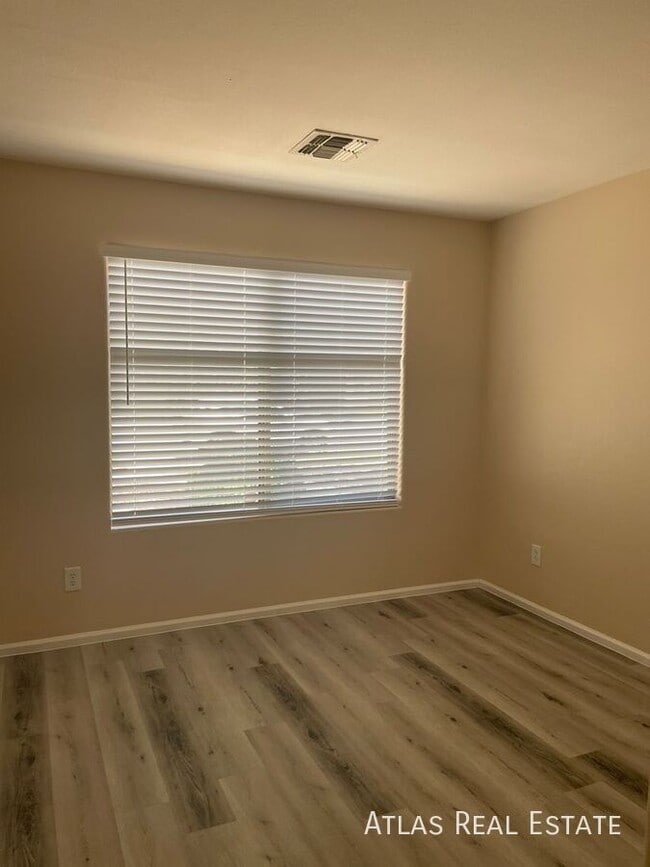 Building Photo - 5366 N Ormondo Way