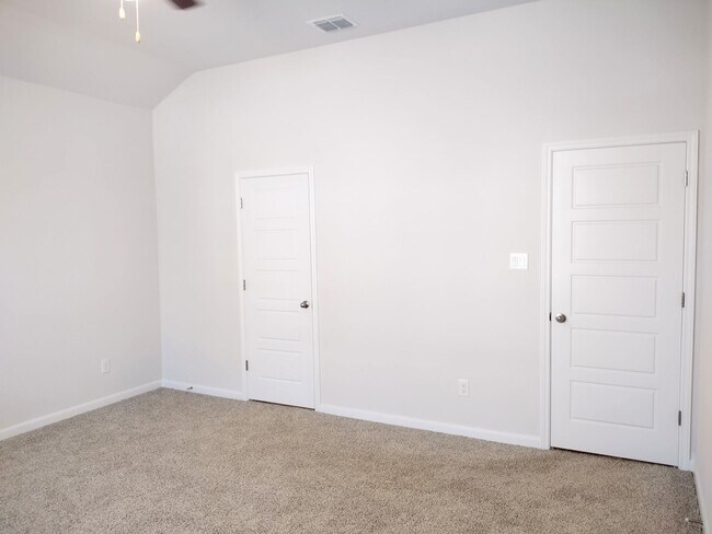 Building Photo - Beautiful 4 bedroom new build, it is a must see!!