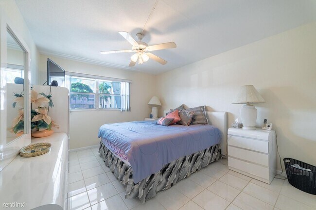 Building Photo - 2 br, 2 bath House - 305 Saxony G