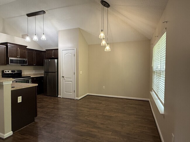 Building Photo - 146 Aquinnah Dr