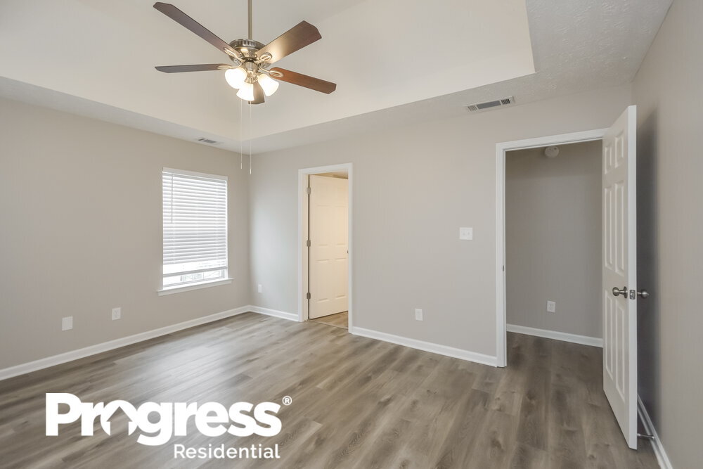 Building Photo - 433 Summer Hill Cir