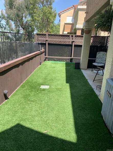 Building Photo - 201 Sea Cliff Way