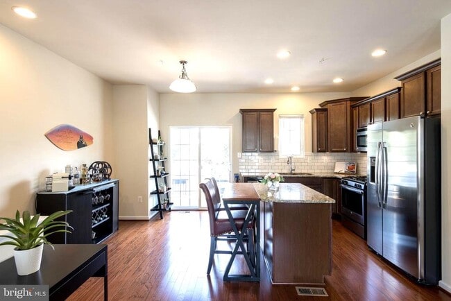 Building Photo - 630 Warblers Perch Wy