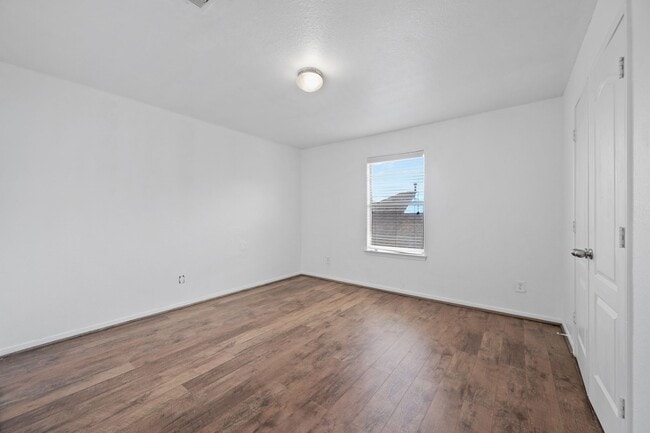 Building Photo - 4614 Pin Oak Creek Ln