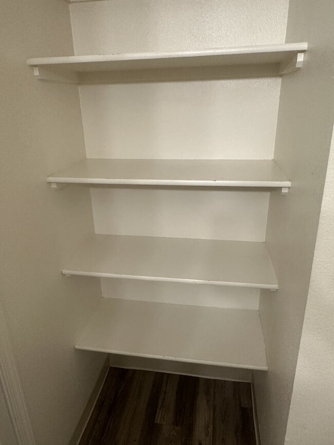 Building Photo - 108 Davis Ave