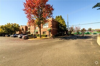 Building Photo - 205 Wylie St SE