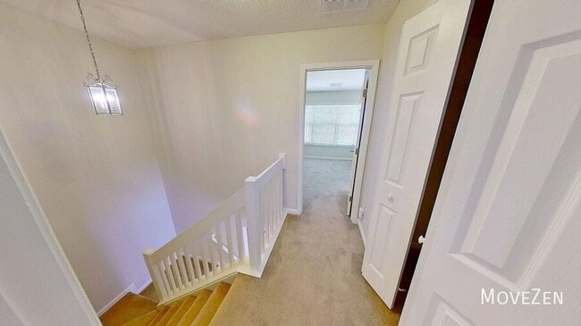 Building Photo - 249 Malamute Ln