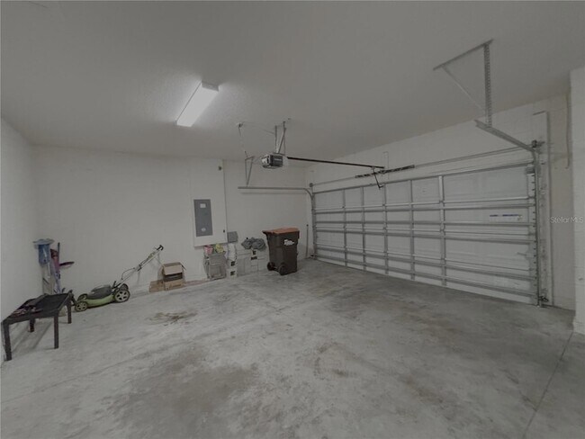 Building Photo - 8288 SW 59th Ave