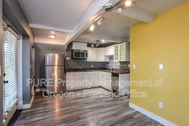 Building Photo - 22 S Meade St