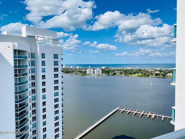 Building Photo - 231 Riverside Dr