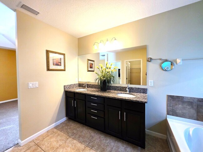 Building Photo - Vero Beach Rentals. Vero Beach Rent, LLC and Property Management Company