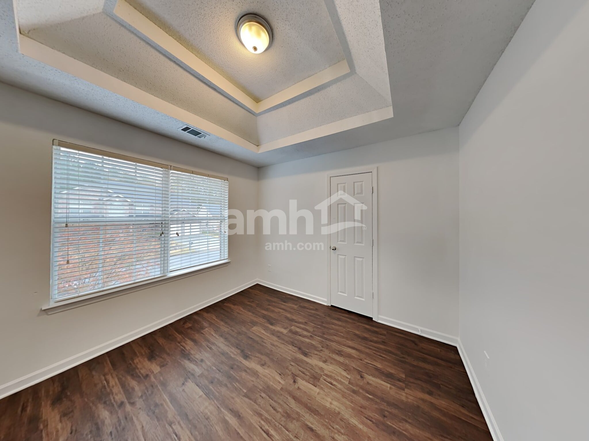 Building Photo - 1864 Tulip Petal Rd