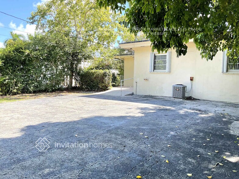 Building Photo - 1323 Fillmore St