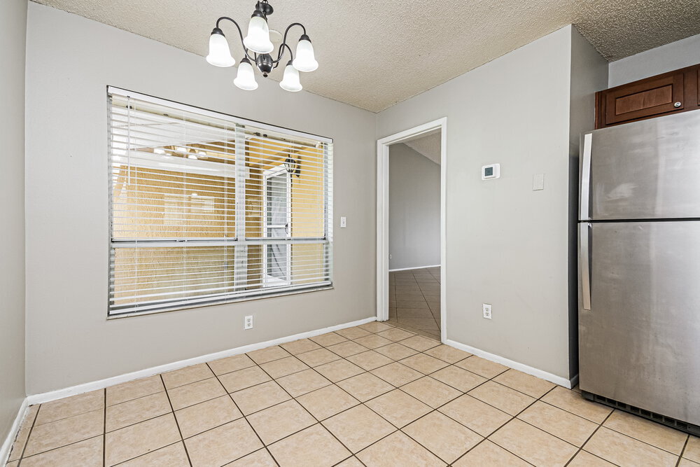 Building Photo - 3071 Bloomsbury Dr