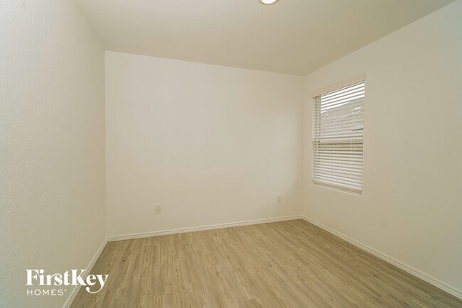 Building Photo - 13022 Rosemary Cove