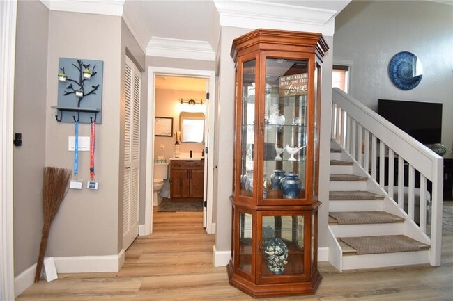 Building Photo - 1 Bedford Dr