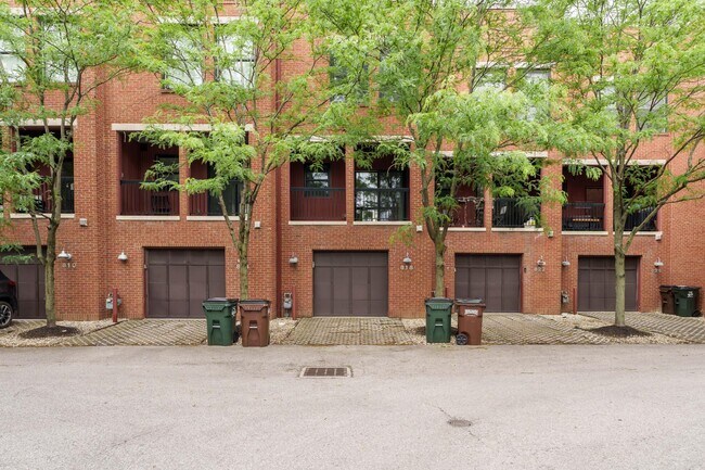 Building Photo - 818 N 4th St