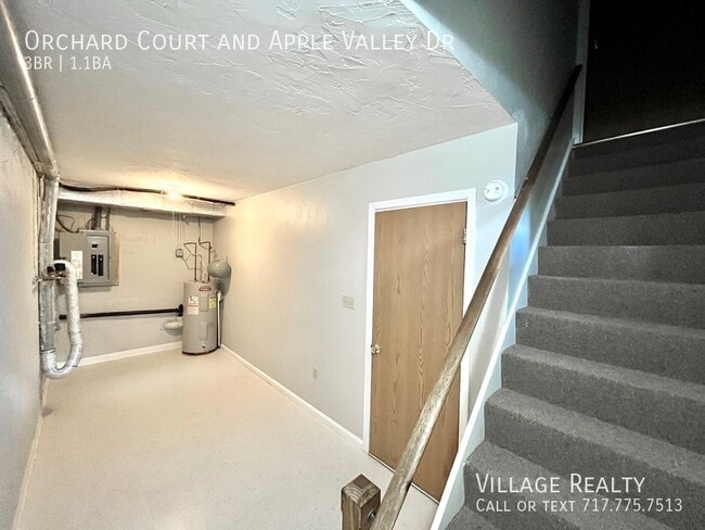 Building Photo - 302 Orchard Ct