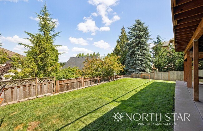 Building Photo - Beautiful Home with Mountain Views in the ...