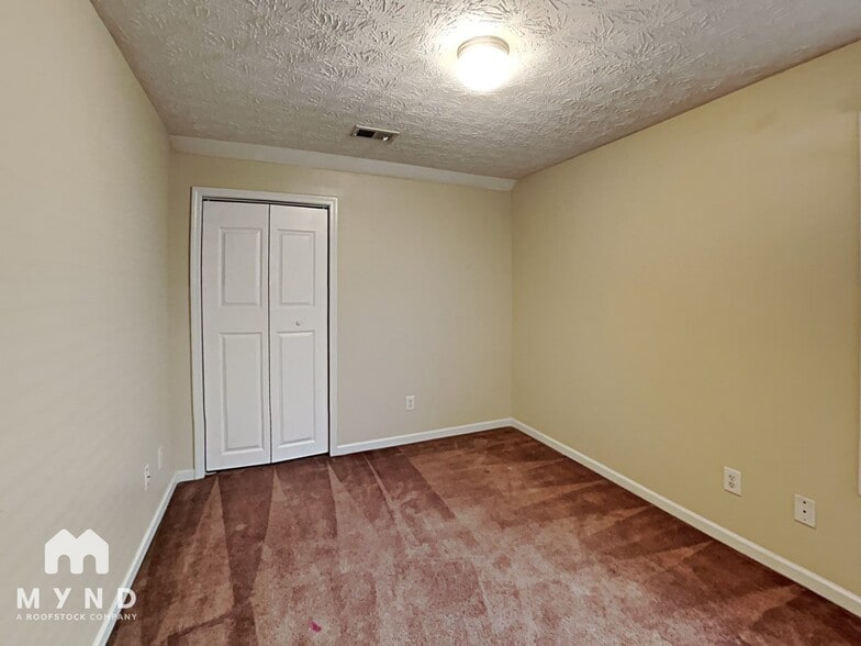 Building Photo - 161 Alton Cir