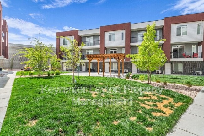 Building Photo - 453 E 690 S