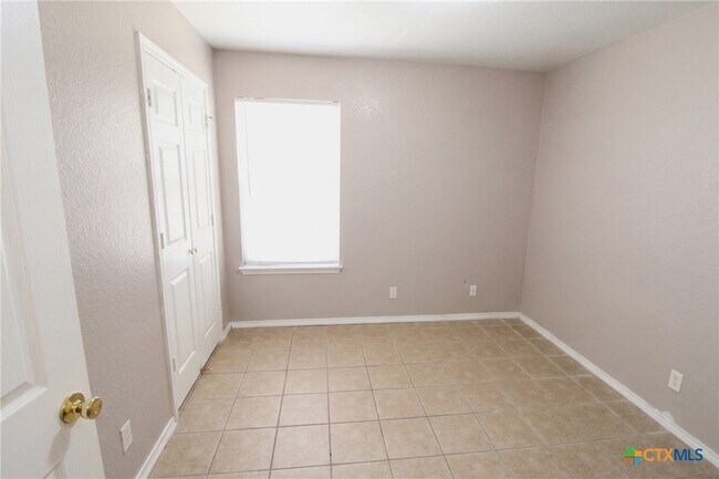 Building Photo - 304 Jeff Gordon Dr