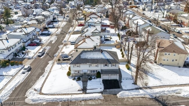 Building Photo - 686 Gates Terrace