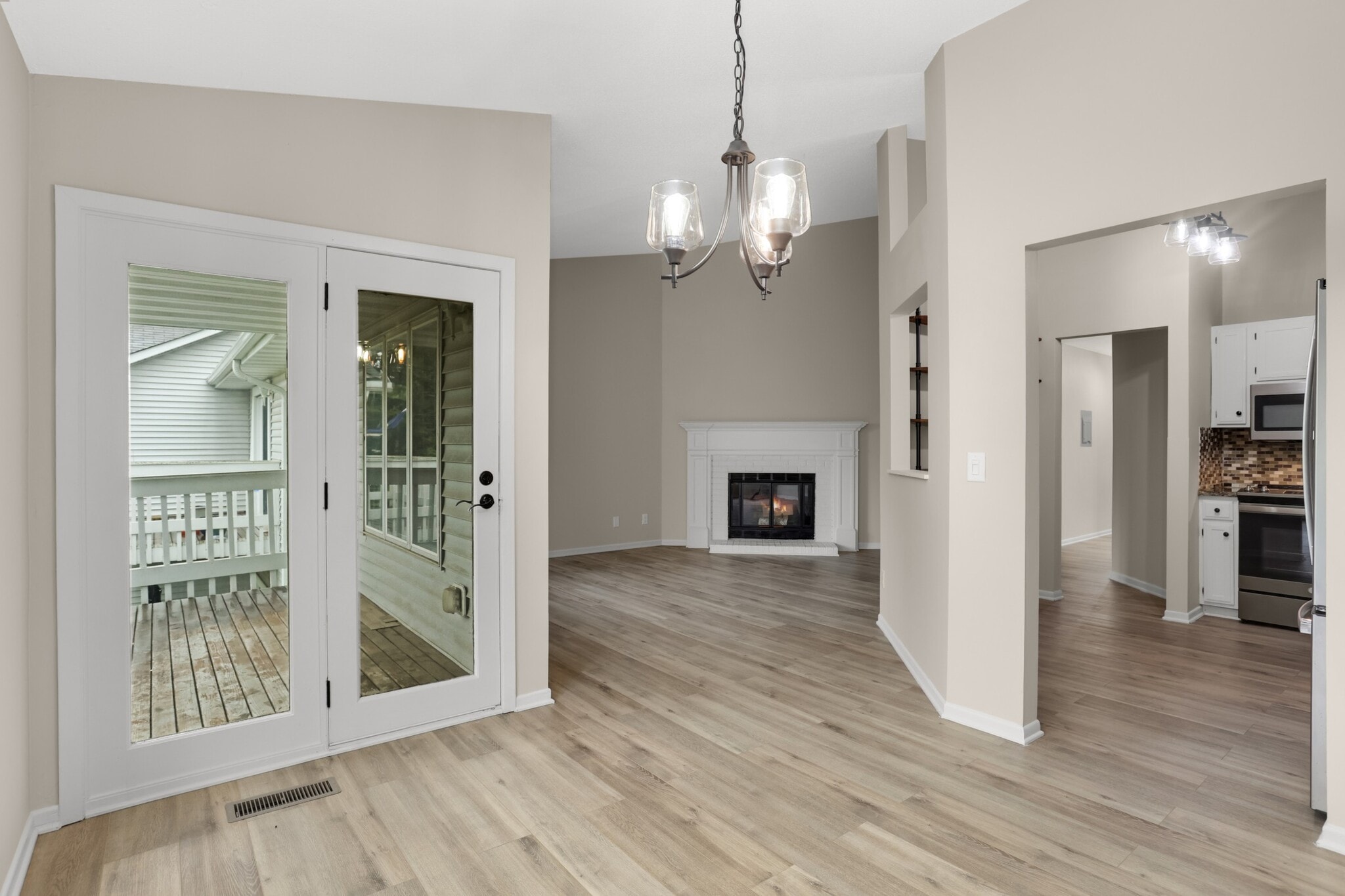 Building Photo - 3584 Blue Jay Way