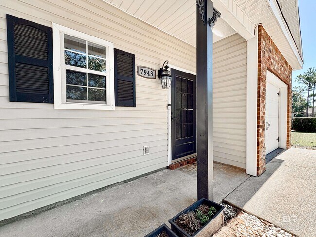 Building Photo - 7943 Audubon Dr