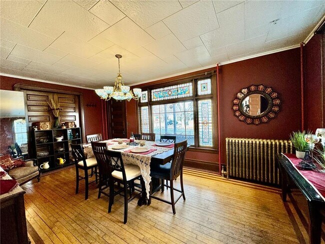 Building Photo - 1464 W Minnehaha Ave