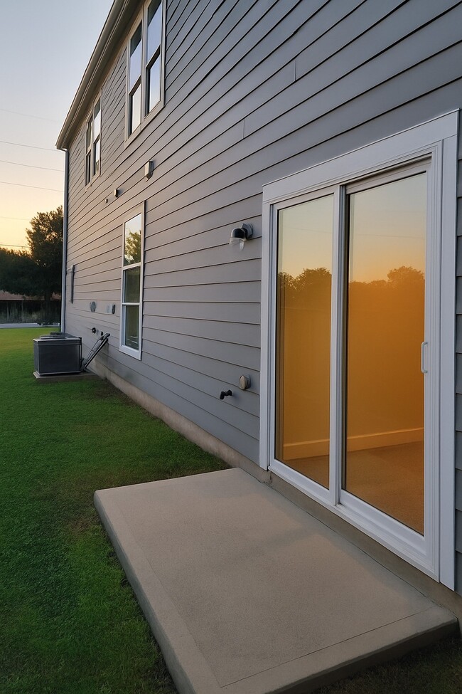 Building Photo - 16627 Oasis Mdw Ln