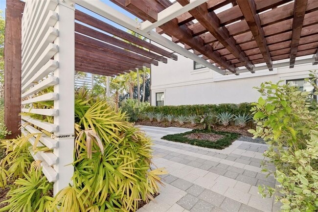 Building Photo - 4921 W Paul Ave