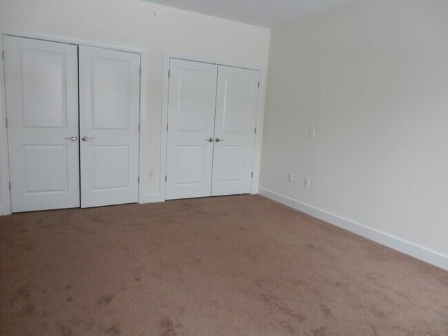 Building Photo - 112 39th St