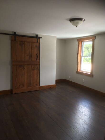 Building Photo - 505 N Front St