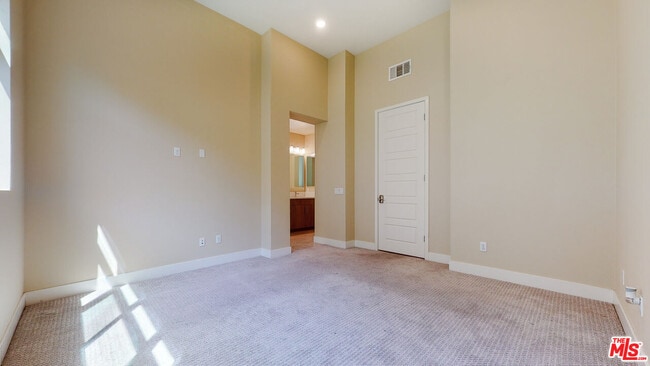 Building Photo - 6752 Gill Way
