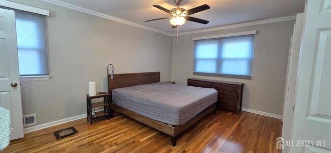 Building Photo - 22 Oak Br Rd