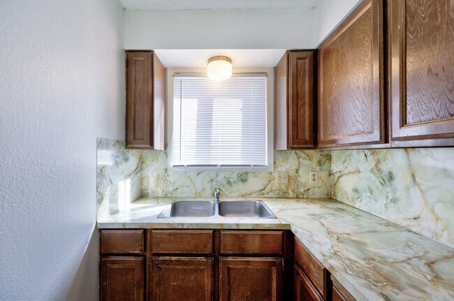 Building Photo - Asbury Flats 420