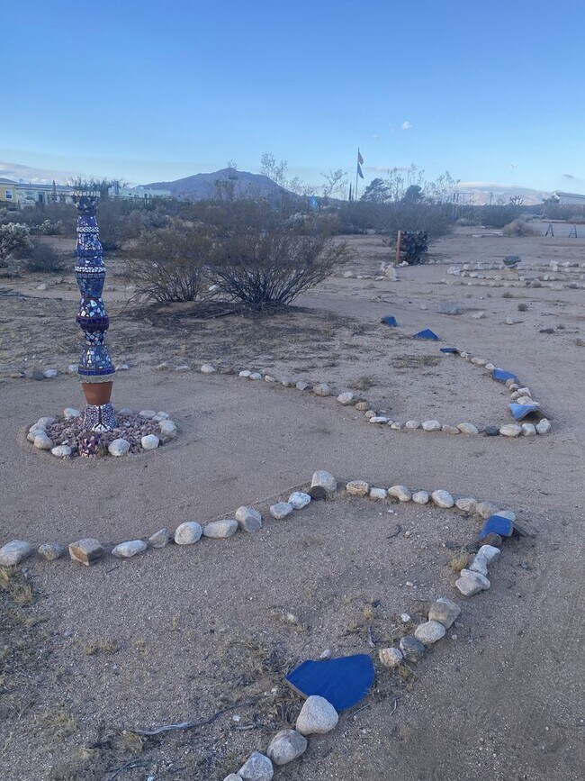 Building Photo - Furnished 2BR Joshua Tree Retreat | Ideal for 3–6 Month Stay |