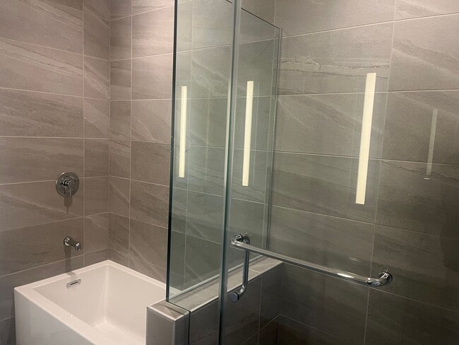 Building Photo - Brand New Three Bedroom Townhouse