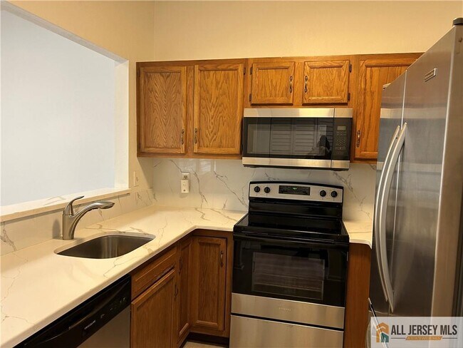 Building Photo - 65 Wentworth Rd