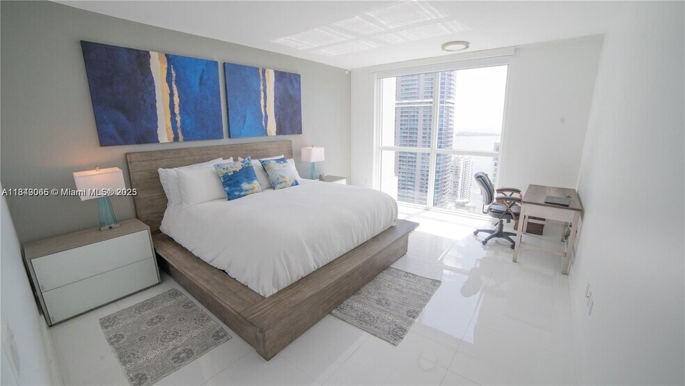 Building Photo - 1080 Brickell Ave