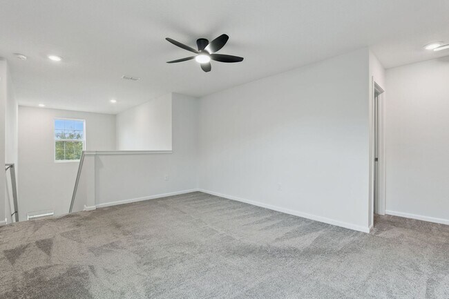 Building Photo - Spacious and Modern 5 Bedroom Home in Gated Arden Park North