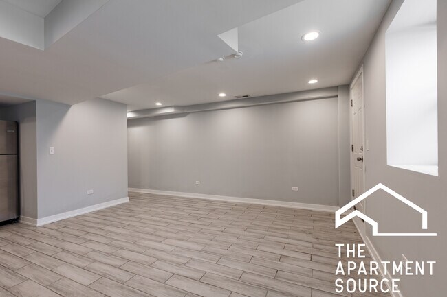 Building Photo - 3210 S May St