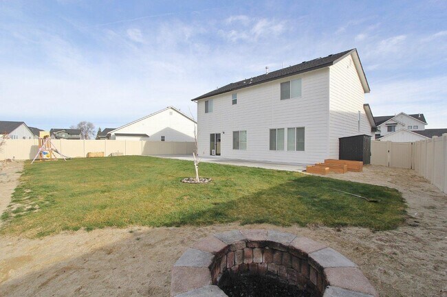 Building Photo - 6587 S Memory Wy