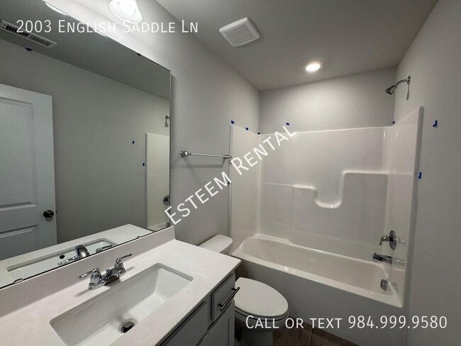 Building Photo - 2003 English Saddle Ln