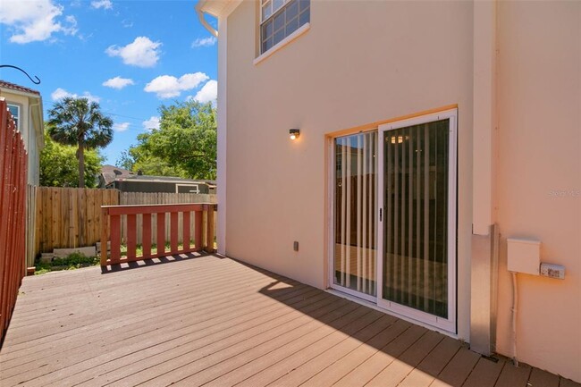Building Photo - 408 S Arrawana Ave