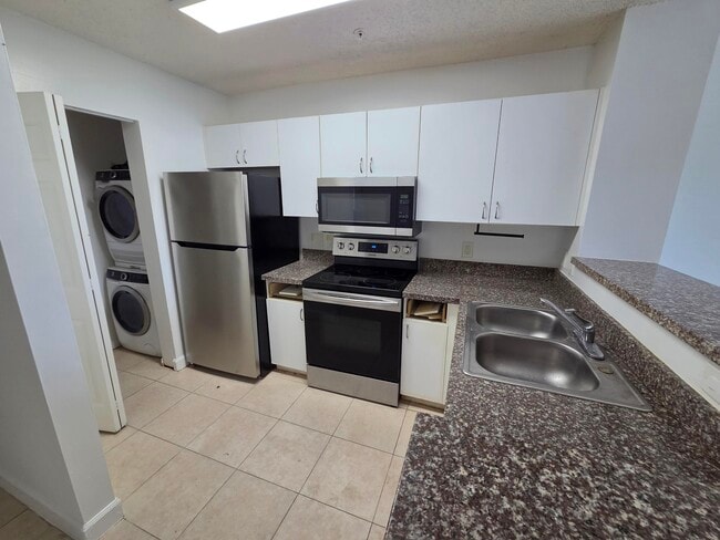 Building Photo - 12172 St.Andrews Pl