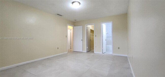 Building Photo - 1773 NE 146th St